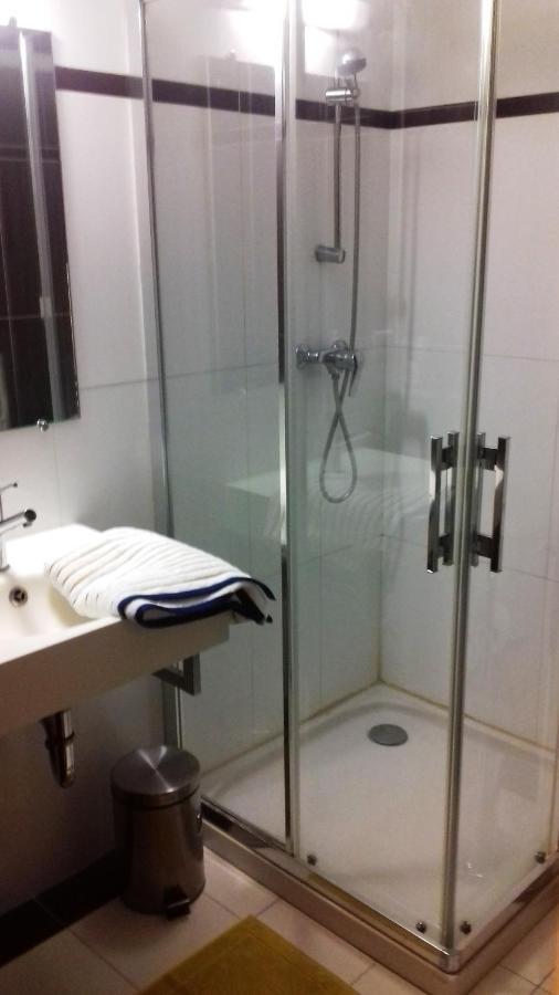 Le Vitrail Chambre Equipee Sans Service Repas Yvetot-Bocage Экстерьер фото