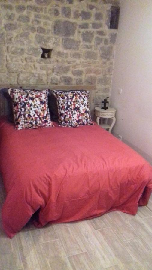 Le Vitrail Chambre Equipee Sans Service Repas Yvetot-Bocage Экстерьер фото